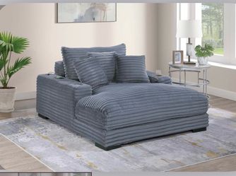 Chaise Lounge W/2 Cup Holders & USB Ports