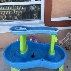 Plastic play set for young children, in good condition
