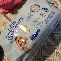 Little Swimmers Size 3