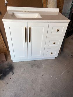Bathroom vanity
