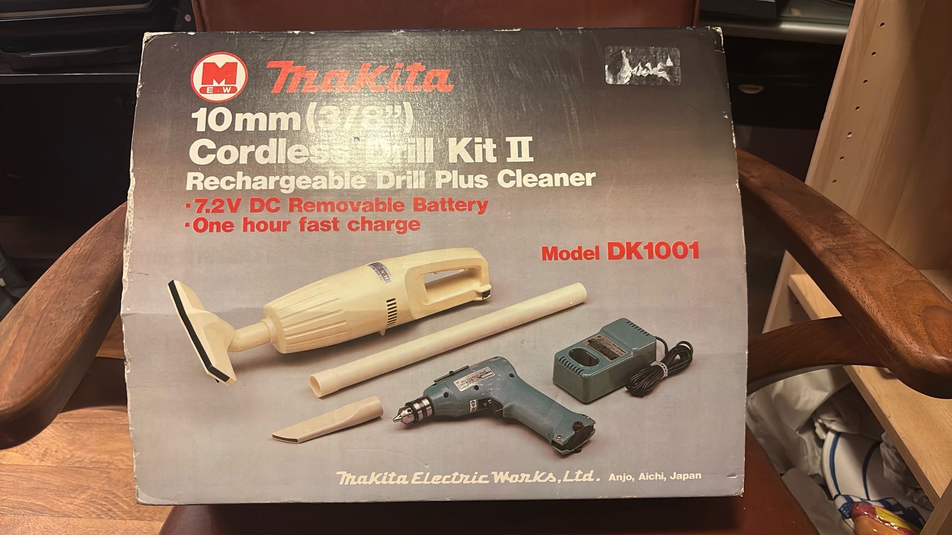Makita 10mm (3/8”) Cordless Drill Kit II Rechargeable Drill Plus Cleaner Model DK1001