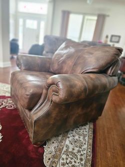 FlexSteel Leather Chair Like New