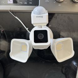 Roku Floodlight Camera