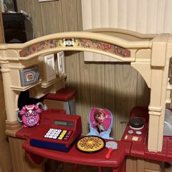 Step 2 Toy Kitchen Walks In With Grill Light Up Sound Check More Picture 