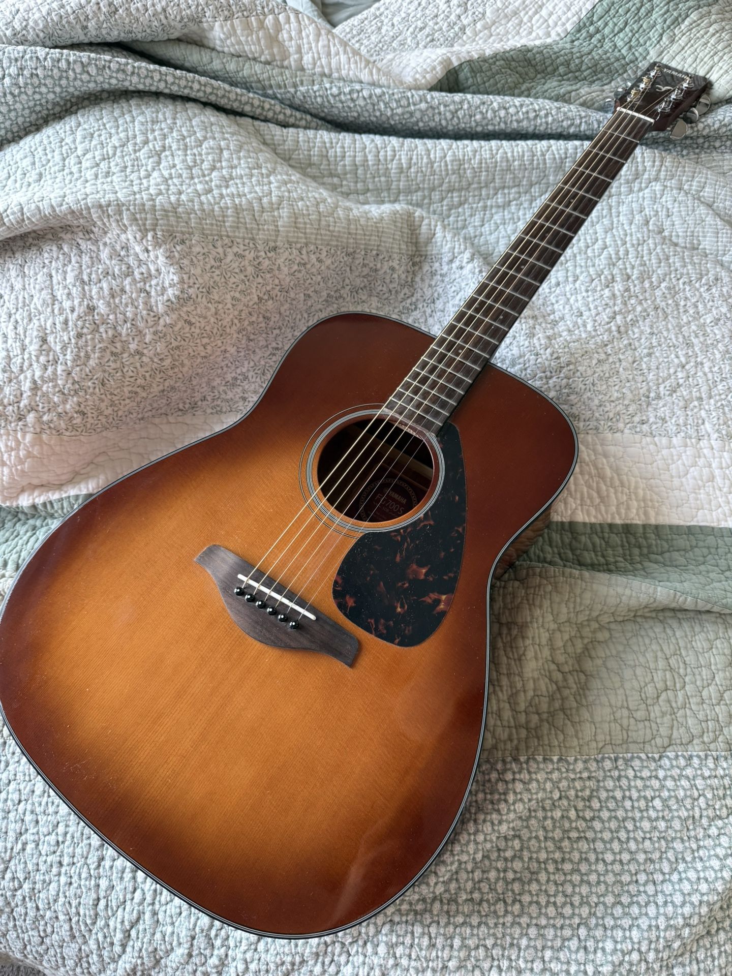 Yamaha 6 string Guitar