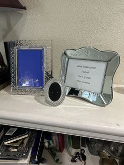 3 beautiful picture frames crystal/glass $5 for all