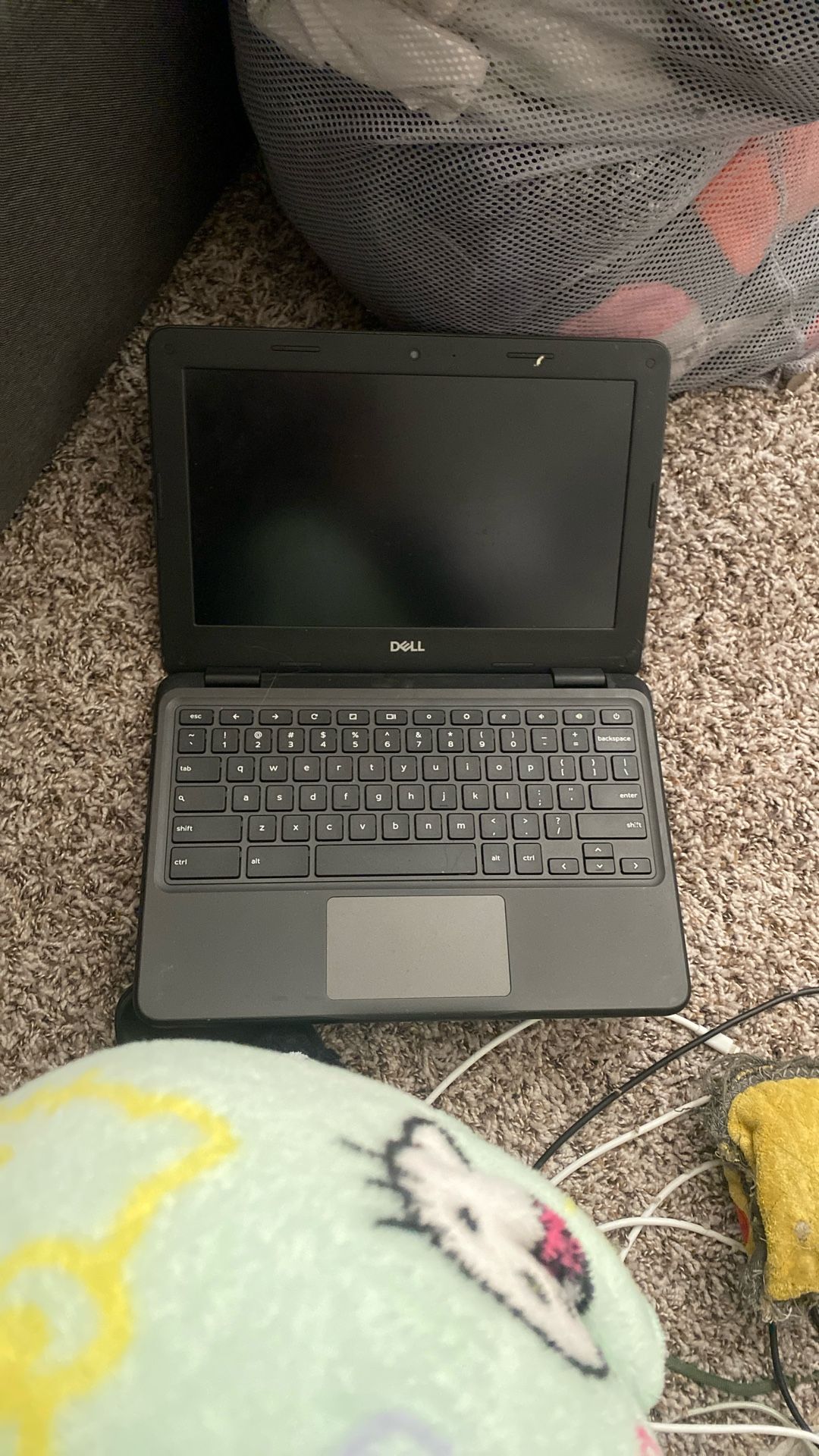 (For parts) Chromebook that won’t charge