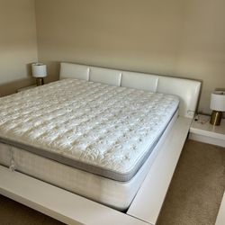 Beautiful King Size Bed Frame 