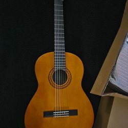 Yamaha Guitar C40
