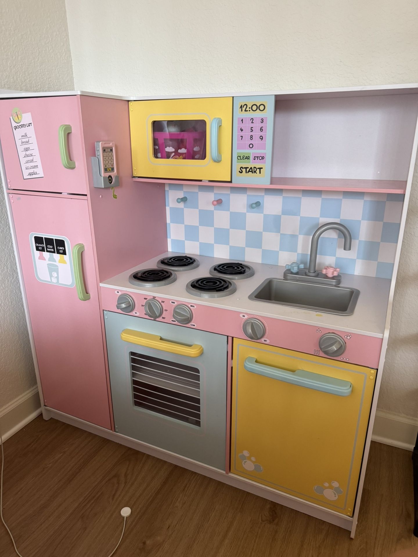 KidKraft Wooden Play Kitchen