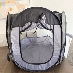 Portable pet pack and play