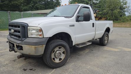 2006 Ford F250 XL Super Duty 4WD with 8ft Fisher Plow