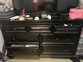 Used Dresser With Mirror
