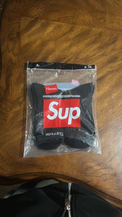 Supreme socks