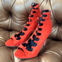 Liliana Red Velvet High Hells Sandals Size 8