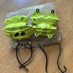 Infiniti G37 Akebono Brake Calipers