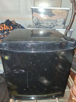 Mini fridge