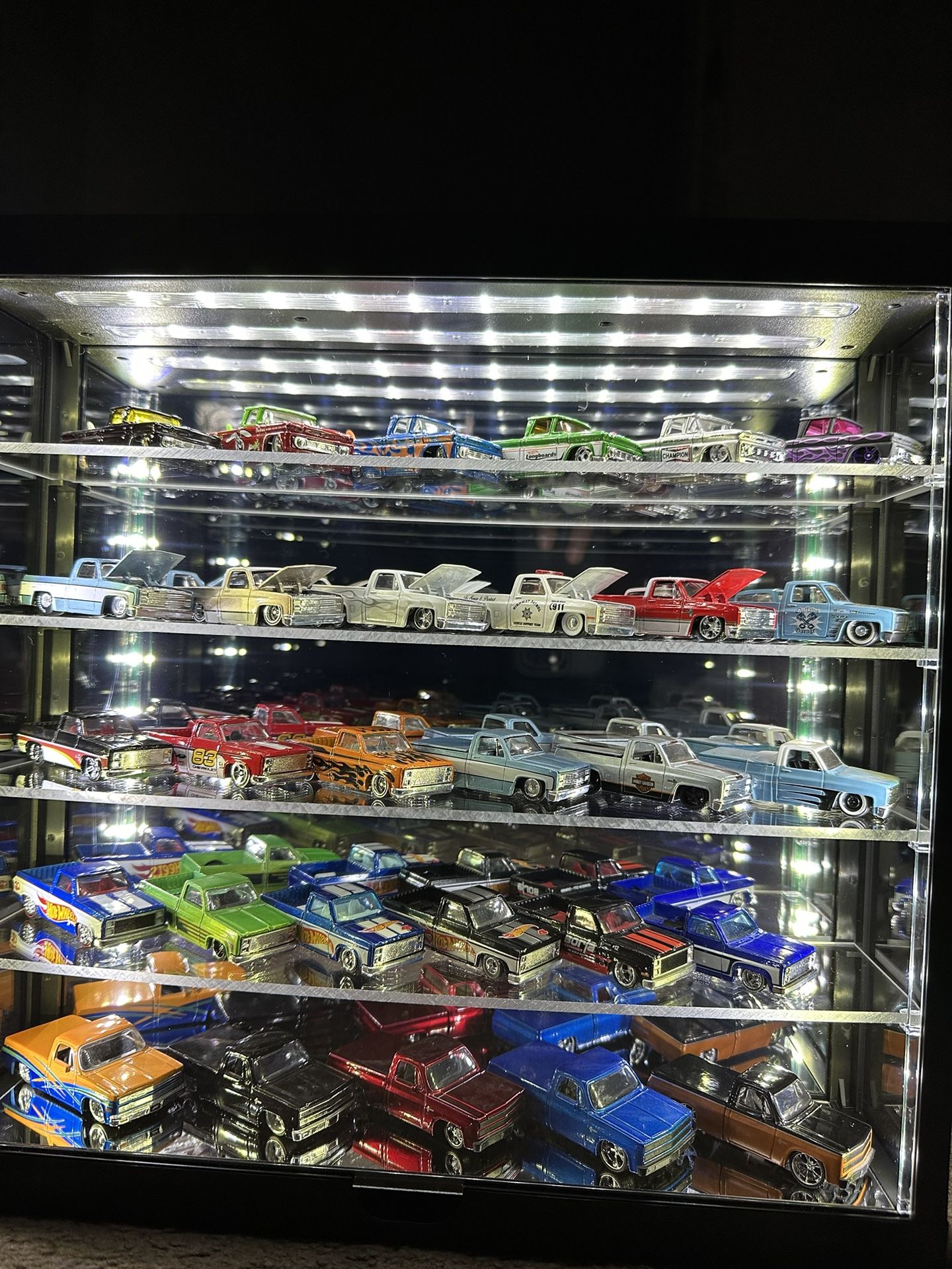 MIJO EXCULSIVE LED DISPLAYS FOR DIECAST for Sale in Mcfarland, CA OfferUp