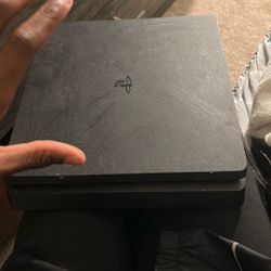 Ps4 (no Controller Comes With It 