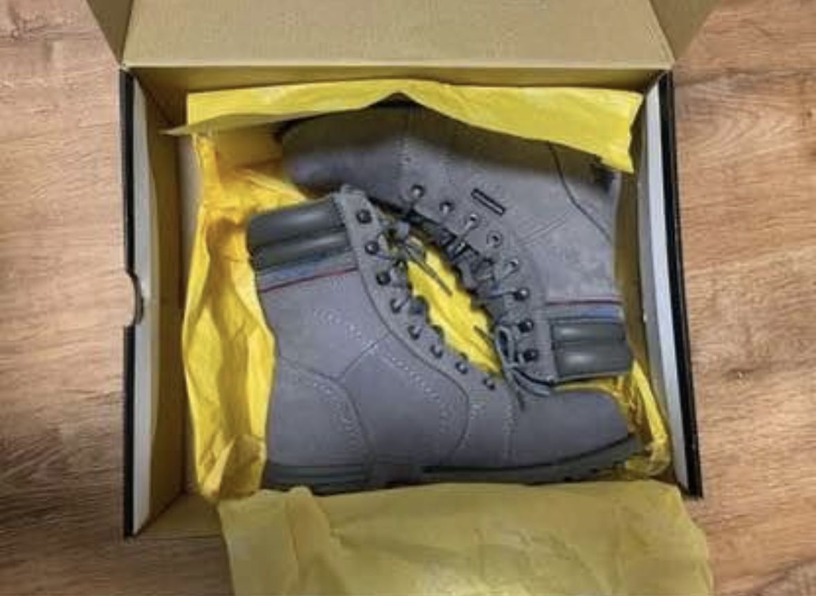 CAT Boots (size 9 women)