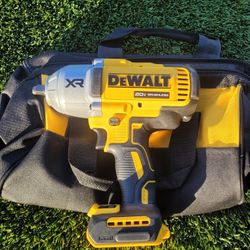 DEWALT
20V MAX Cordless 1/2
in. Impact Wrench (Tool
Only)