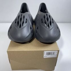Yeezy Foam Runner “Onyx” Size 10
