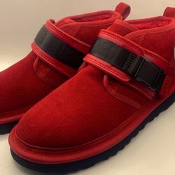 New!  UGGS Neumel Snapback Kids Boots