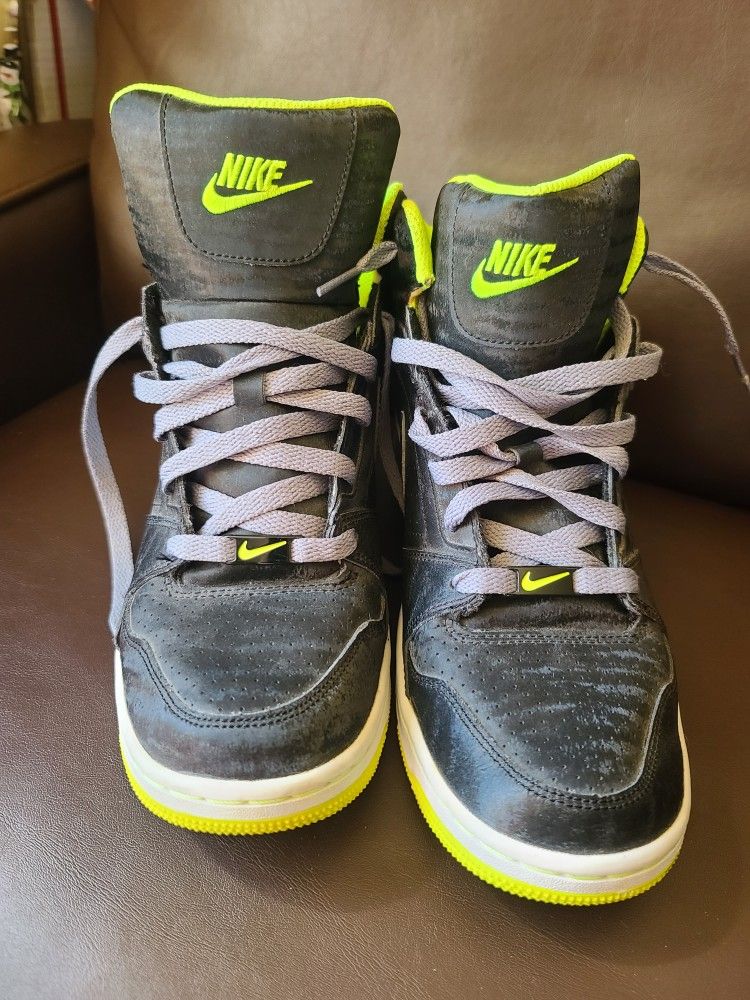 Nike Prestige Premium 4