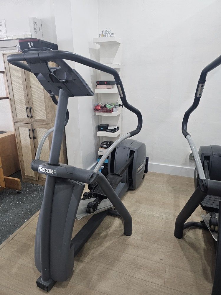 Precor EFX 546