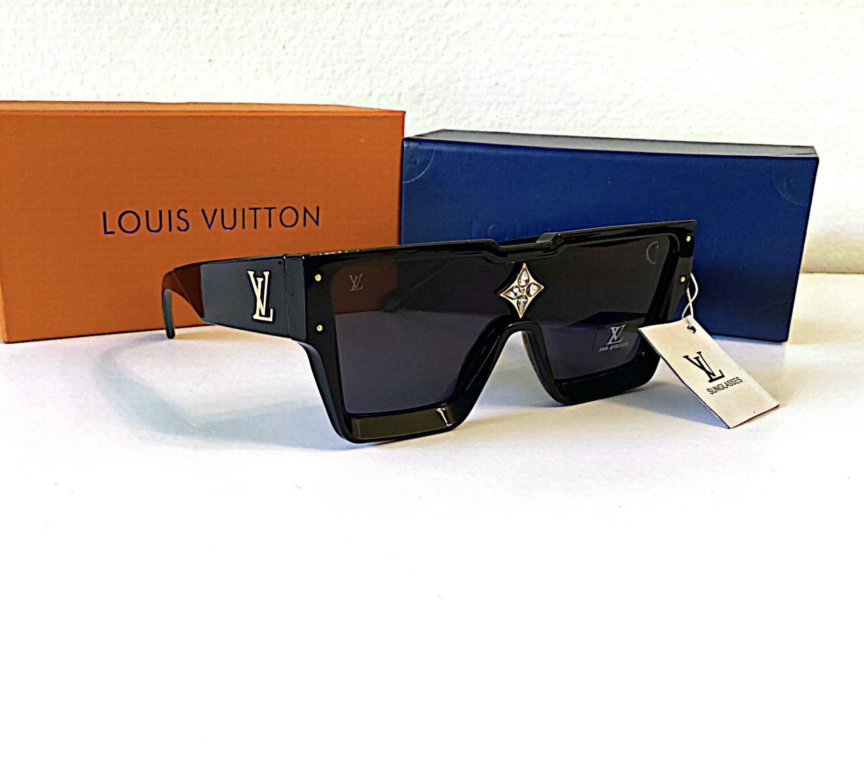 Louis Vuitton Attitude Pilot Sunglasses for Sale in San Dimas, CA - OfferUp