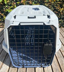 Double-Door Pet Carrier