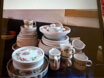 Furniture and  Tableware set