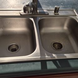 Stainless sink