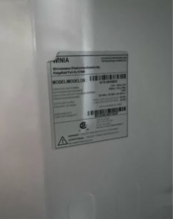 WINIA Black Top-Freezer Refrigerator – Used – $380
