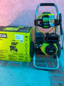 RYOBI
2900 PSI 2.5 GPM Cold Water Gas Pressure Washer with 212cc Carb Compliant
Engine
