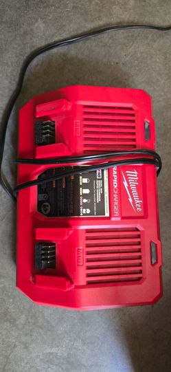 M18 18-Volt Lithium-Ion Dual Bay Rapid Battery Charger