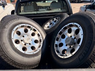 Set of 4 tires and rims 500$ OBO