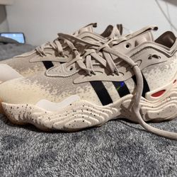 Size 10.5 - adidas Trae Young 3 Wonder Beige