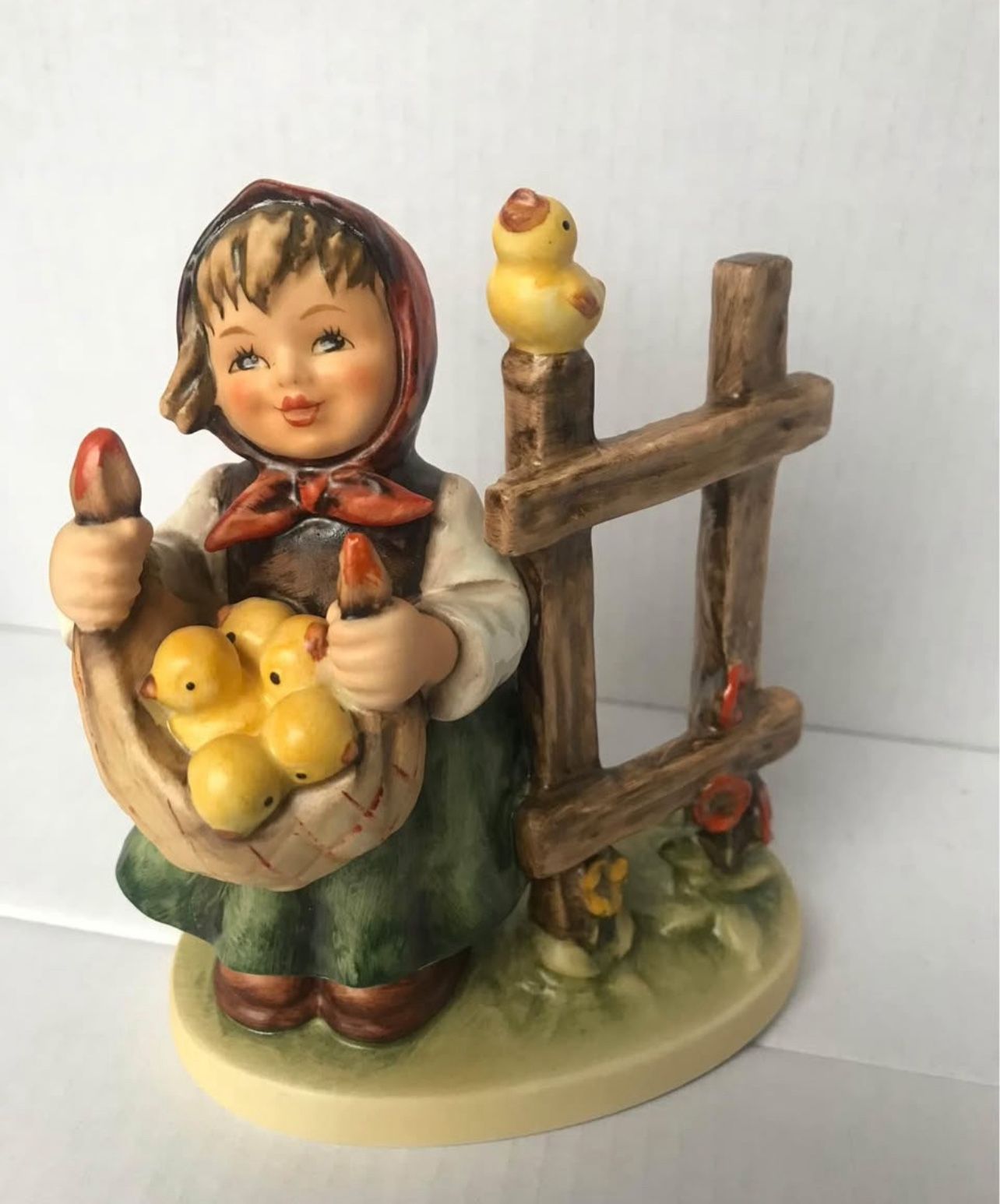 VINTAGE HUMMEL “Chicken-Licken” PORCELAIN FIGURINE #385 - 4 3/4” - TMK6
