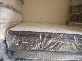 🛌🏽💤💤 $799 size king 80×76 now available 🛌🏽💤💤