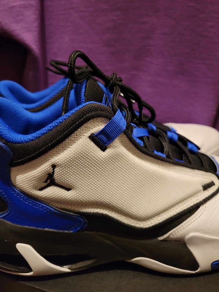 Mens Jordan Max Aura 4