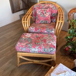 VINTAGE RATTAN OVERSIZED CHAIR