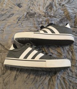 Adidas Size 10 1/2