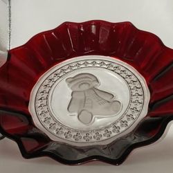 Villeroy & Boch Ruby Glass Christmas Bear Dish