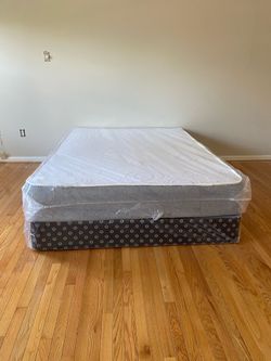 Queen Mattress Come With Free Box Spring - Free Delivery 🚚 To Reasonable Distance