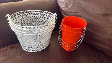 Pails/Buckets