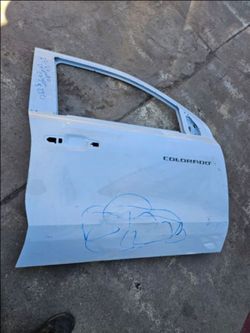 Chevy Colorado/Cayon Door Right Front OEM