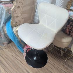 Five Swivel Chairs Used