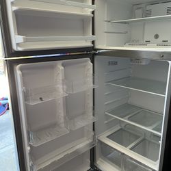Whirlpool Refrigerator 