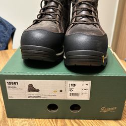 New DANNER 15861 Crucial Men 13 D Safety Toe Brown Gore-Tex Waterproof Boots